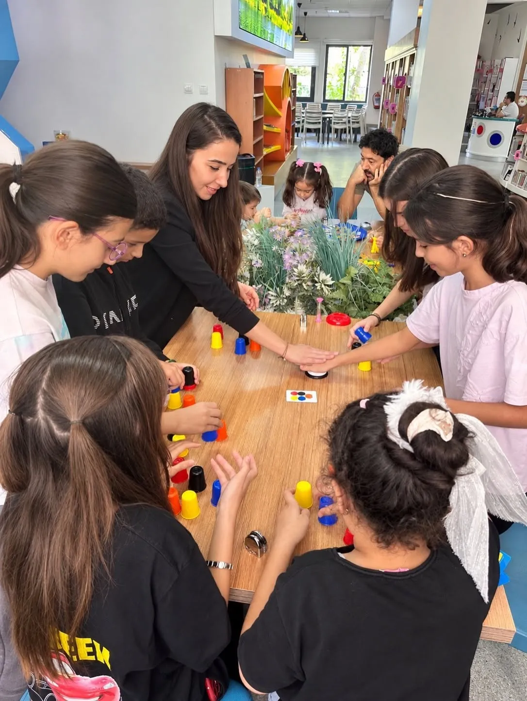 Aydın’da kütüphaneler oyun sahasına dönüştü: Minikler strateji geliştirerek öğreniyor