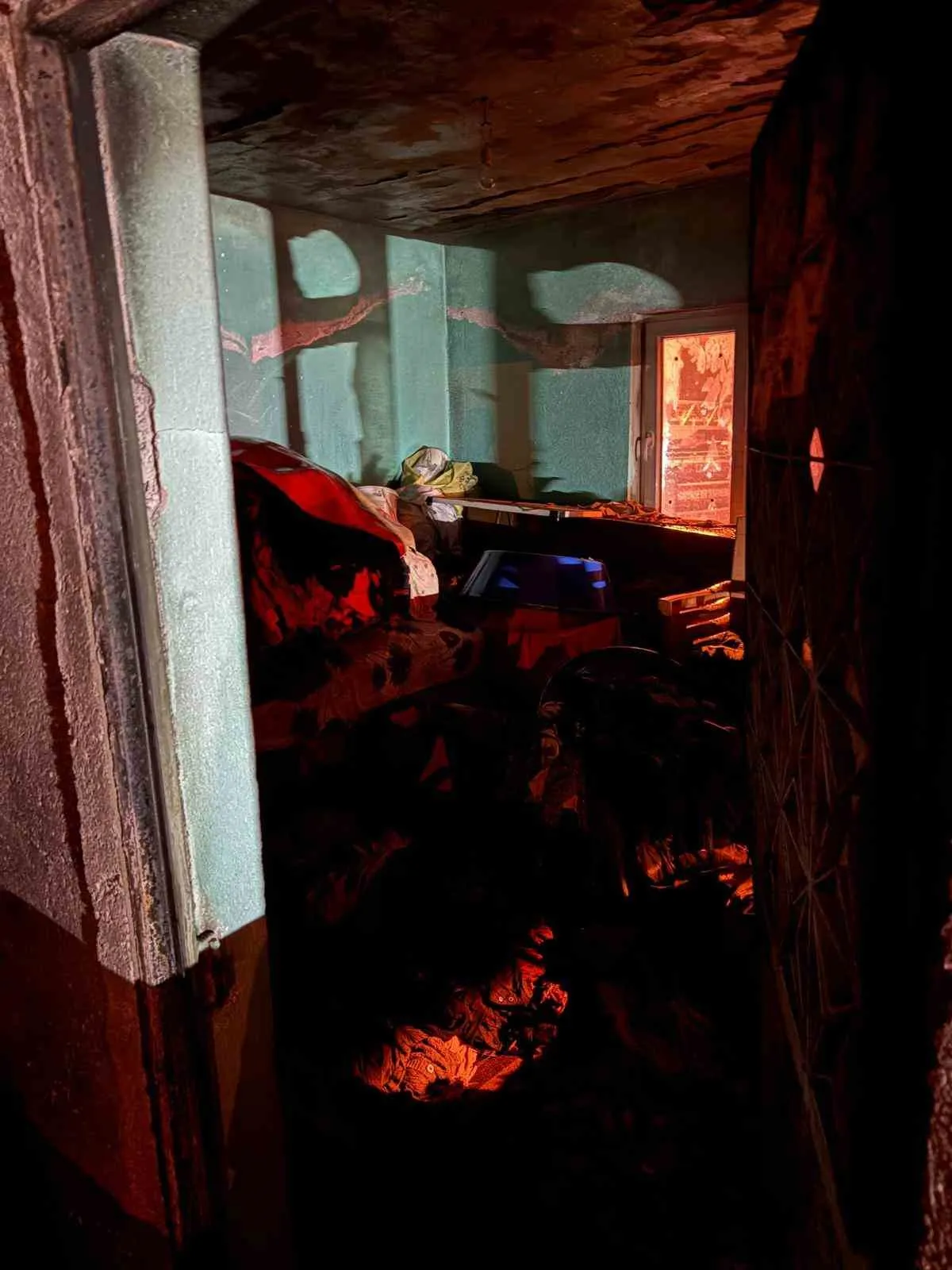 Karacasu'da gece yarısı dehşeti: Alevlerin arasında kalan aile son anda kurtarıldı