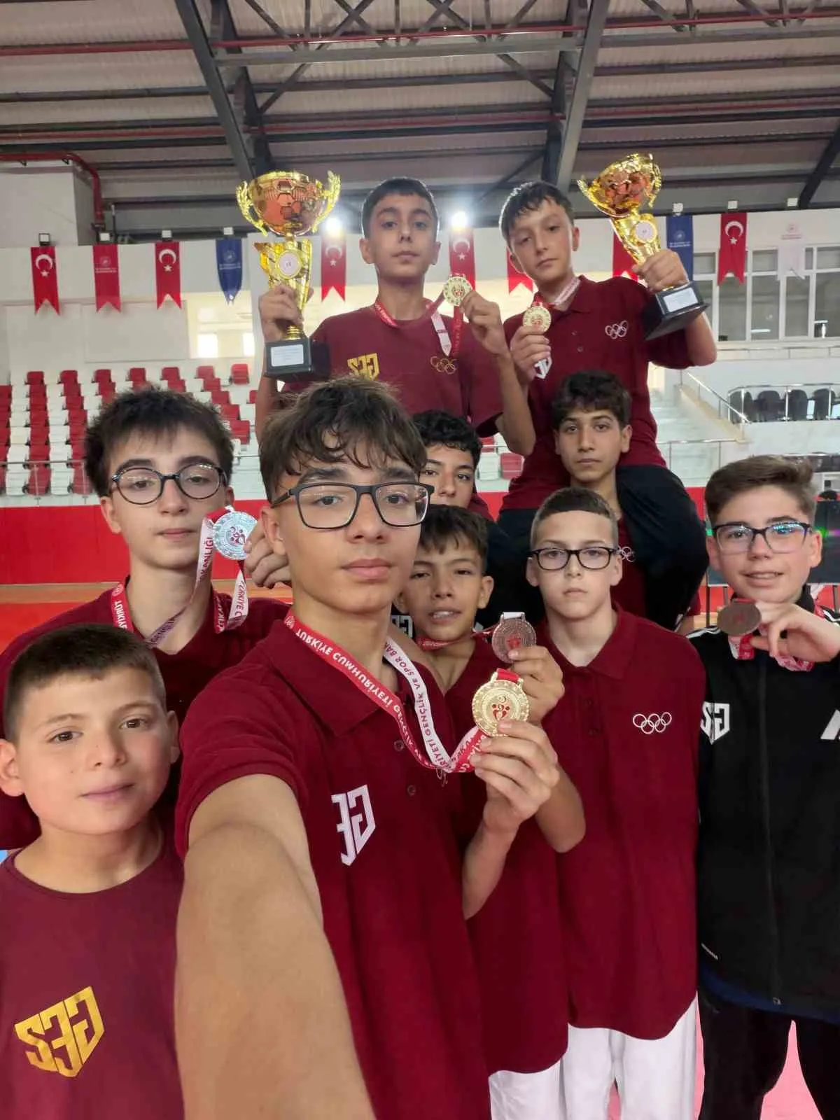 Aydınlı genç taekwondocular Kütahya’da zirveye yerleşti