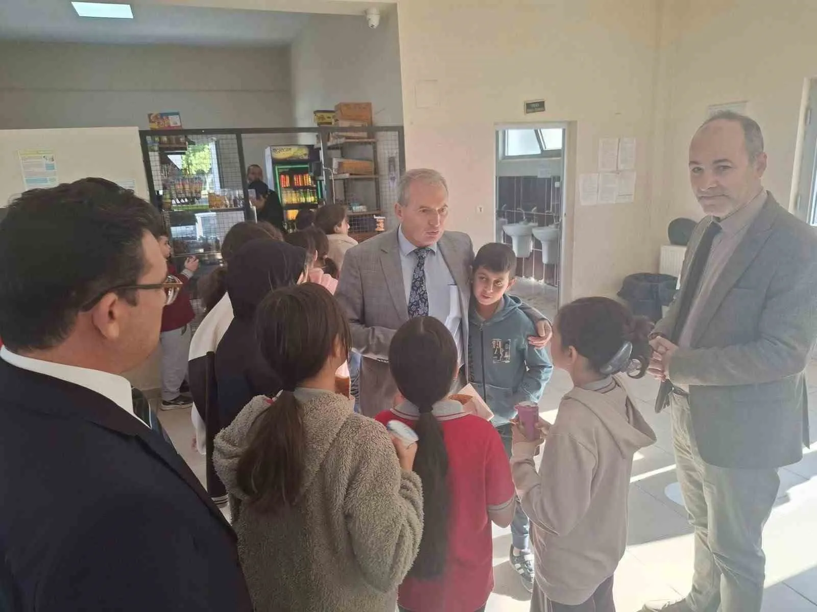 Dijital çağda nostaljik dokunuş: Okul bahçelerinde geleneksel oyun rüzgarı