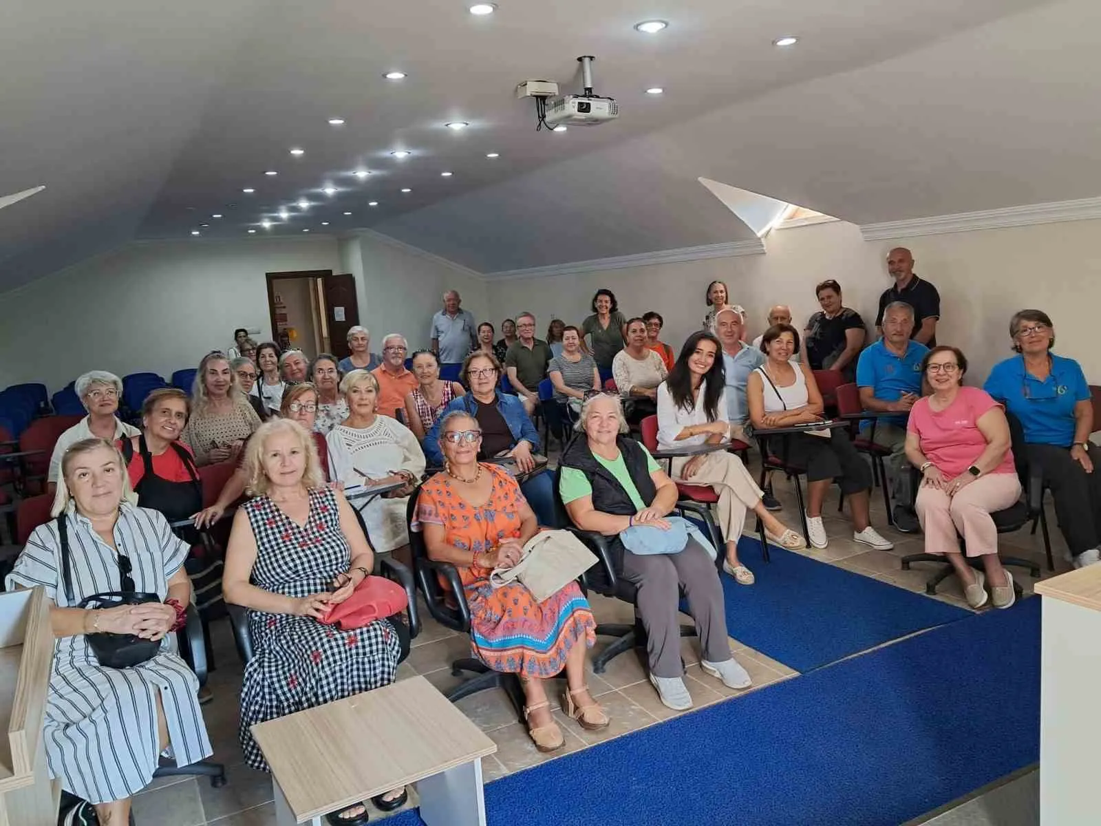 İkinci baharı yaşayanlar Köyceğiz’de buluştu: Tazelenme Üniversitesi’nde ders zili çaldı