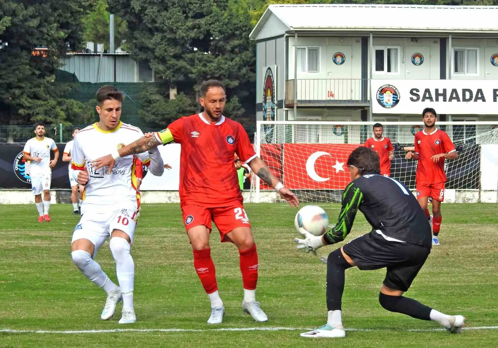 Çeşme’de Yelkispor rüzgarı: Penaltı düellosu konuk ekibe yaradı