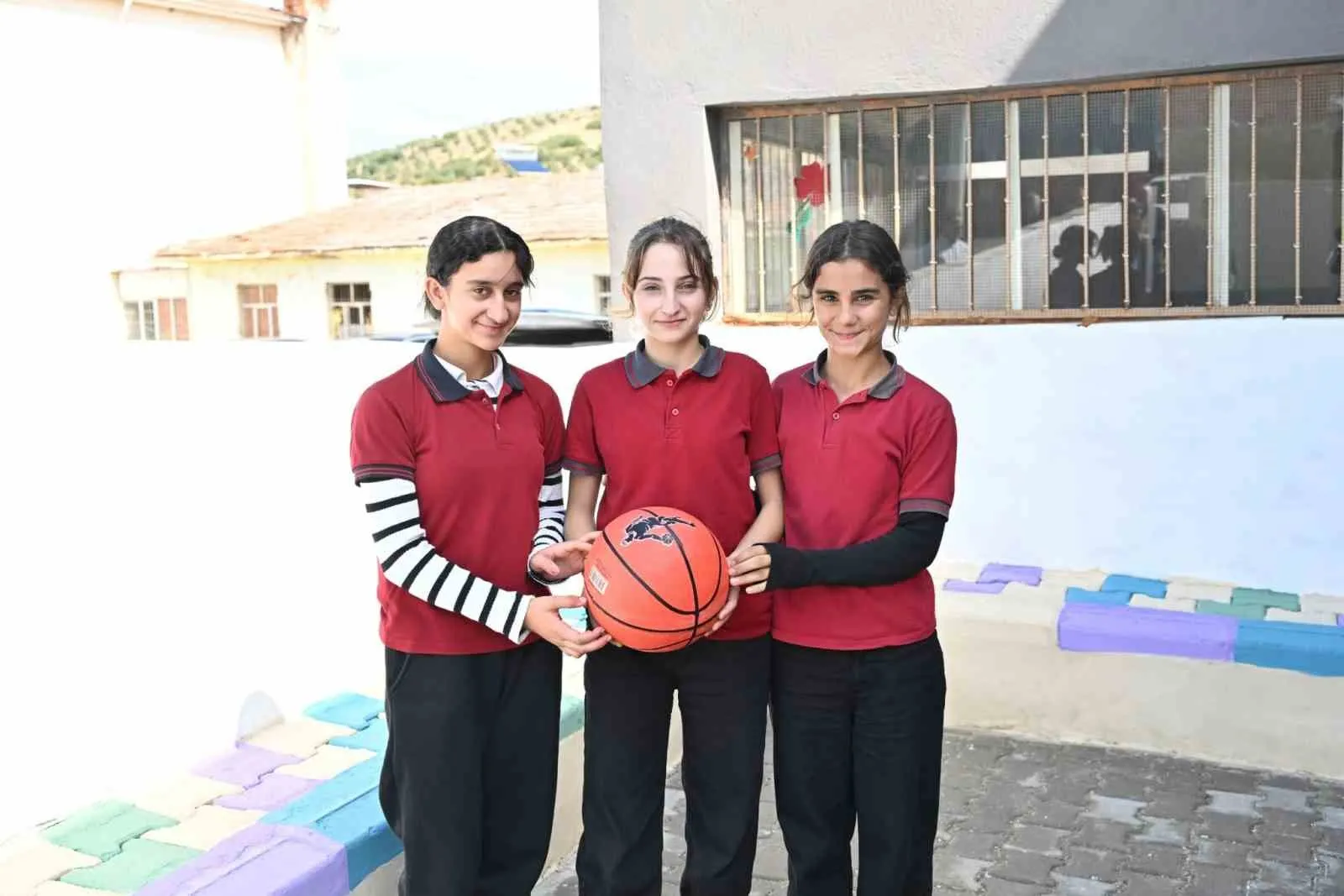 Manisa’da spor seferberliği: 430 okulun çehresi değişiyor