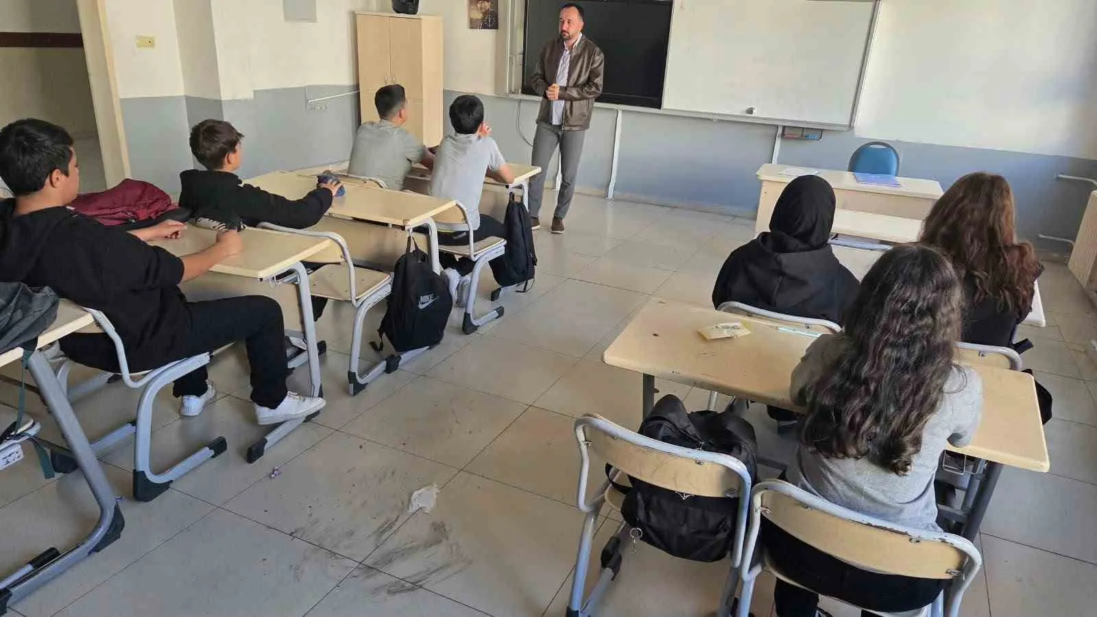 Kuyucaklı gençlere değerler eğitimi: Geleceğin mimarlarıyla buluşma