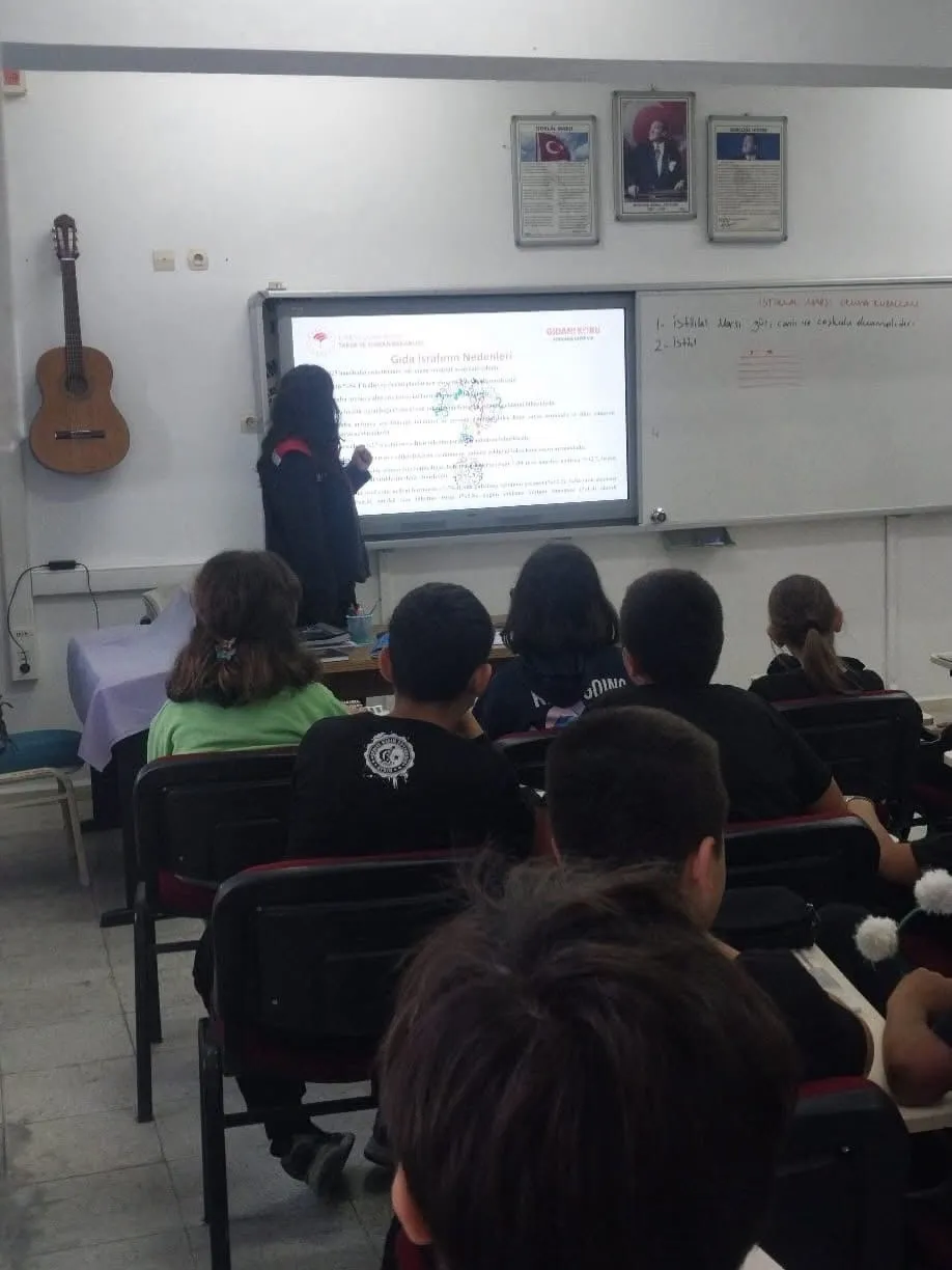 Söke’de yarının teminatı olan öğrencilere tasarruf bilinci aşılanıyor