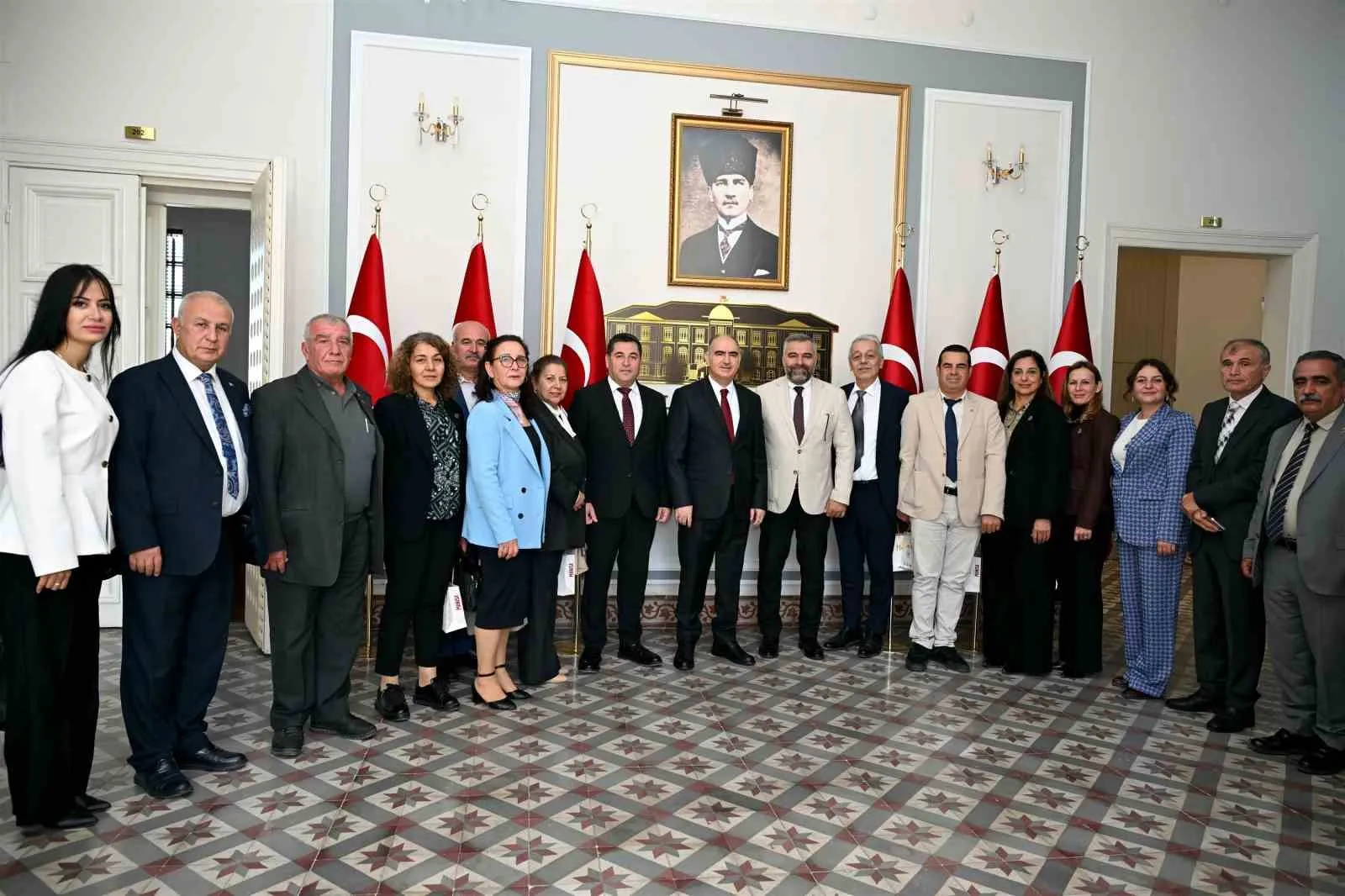 Manisa'da muhtarlarla kritik zirve: Yerel yönetimin nabzını tuttular