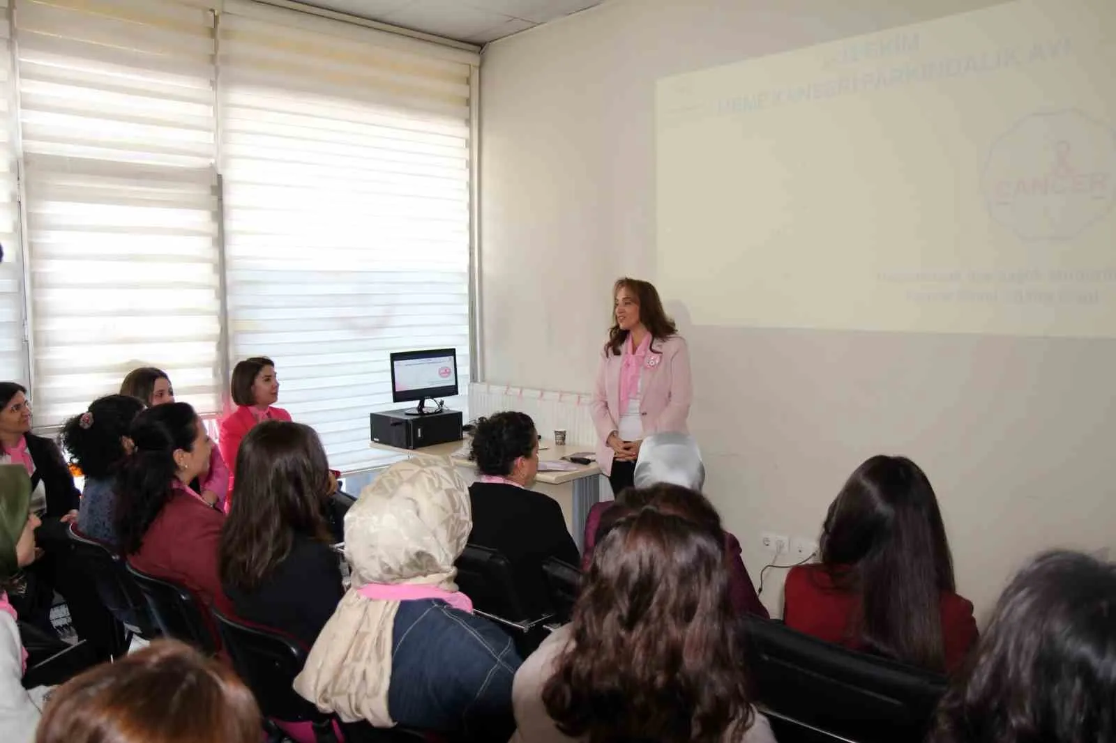 Denizli’de pembe seferberlik: Erken teşhis için dev adım
