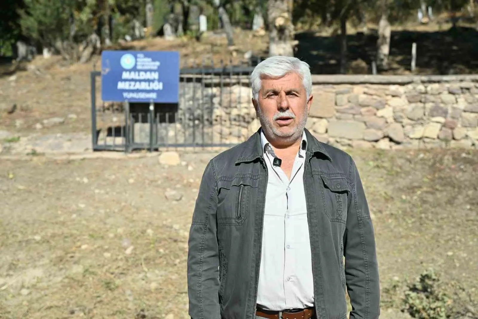 Manisa'da asırlık sessizliğe belediye dokunuşu: 500 yıllık mezarlıkta hummalı çalışma