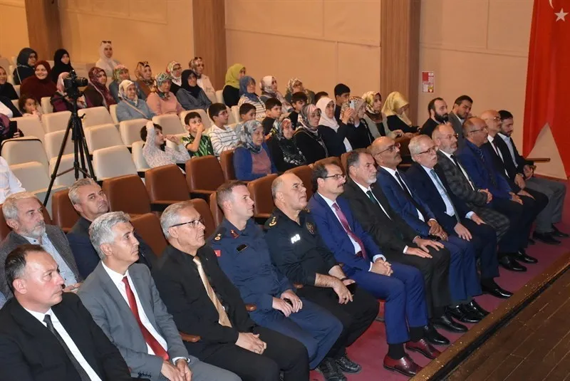 Salihli’de camilerin toplumsal gücü konuşuldu: Sadece ibadet değil, birleştirici bir merkez