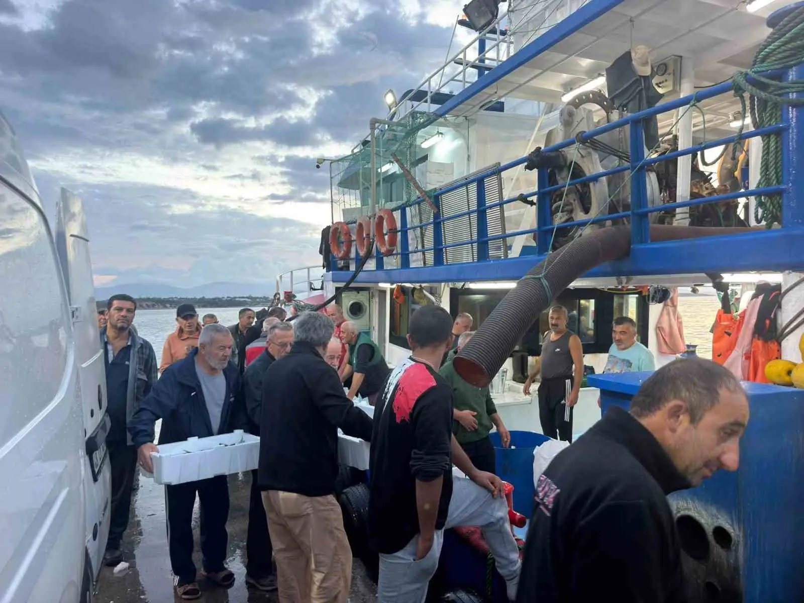Didim'de denizlerdeki hamsi bereketi için sıkı takip: Ekipler sahaya indi