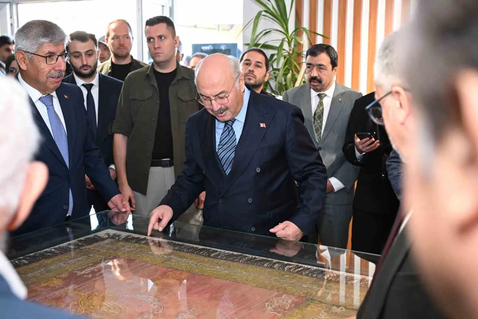 Vali Köşger'den İslam'ın derinliğine vurgu: Akademik çalışmalar birer anahtar