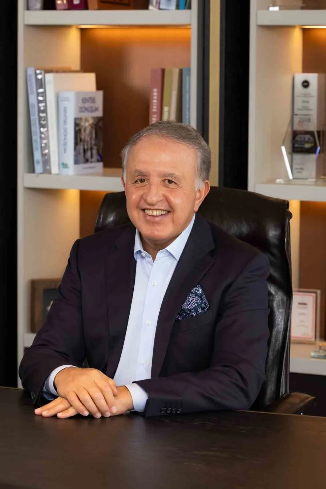 Ahmet Çelik'ten İTO seçimlerinde güven tazeleyen mesaj: Sektör için ortak akıl dönemi