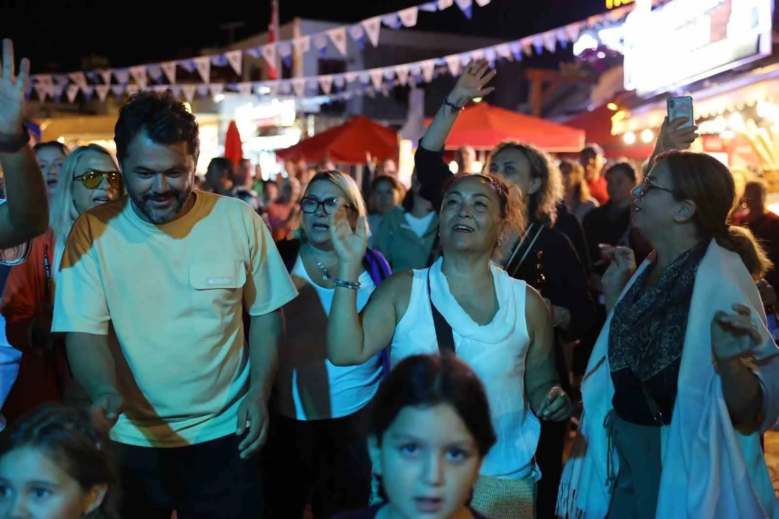 Selimiye’de deniz bereketi şölene dönüştü: Lezzet ve eğlence bir arada