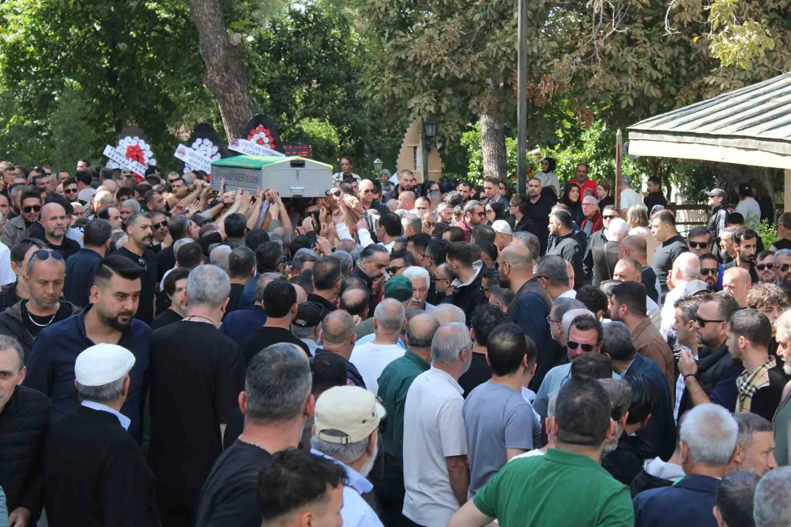 Aydın'da şüpheli ölüm: Bülent Tezcan saldırısının faili son yolculuğuna uğurlandı