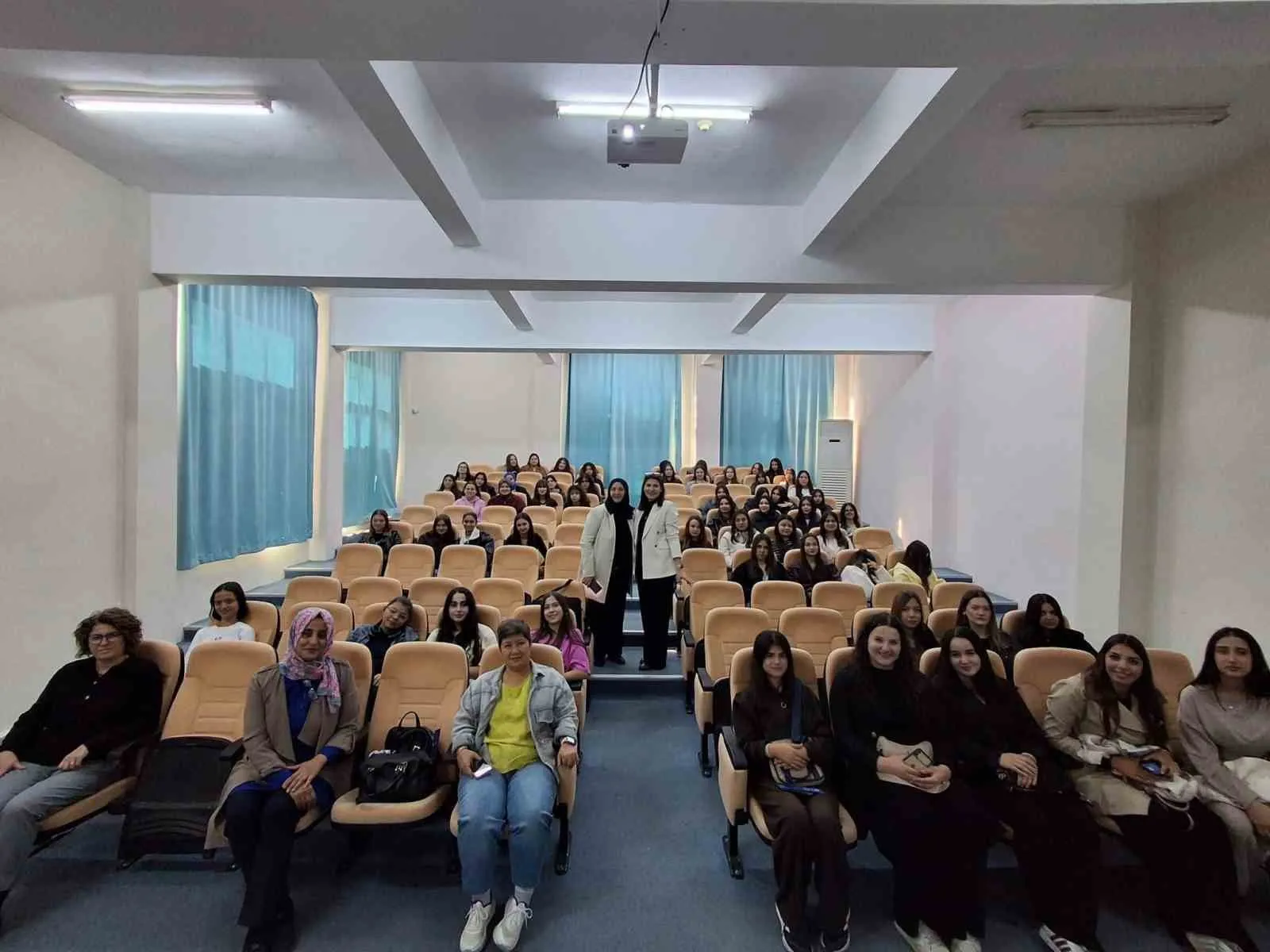 Üniversite hayali kuran gençler ADÜ'de rotayı çizdi