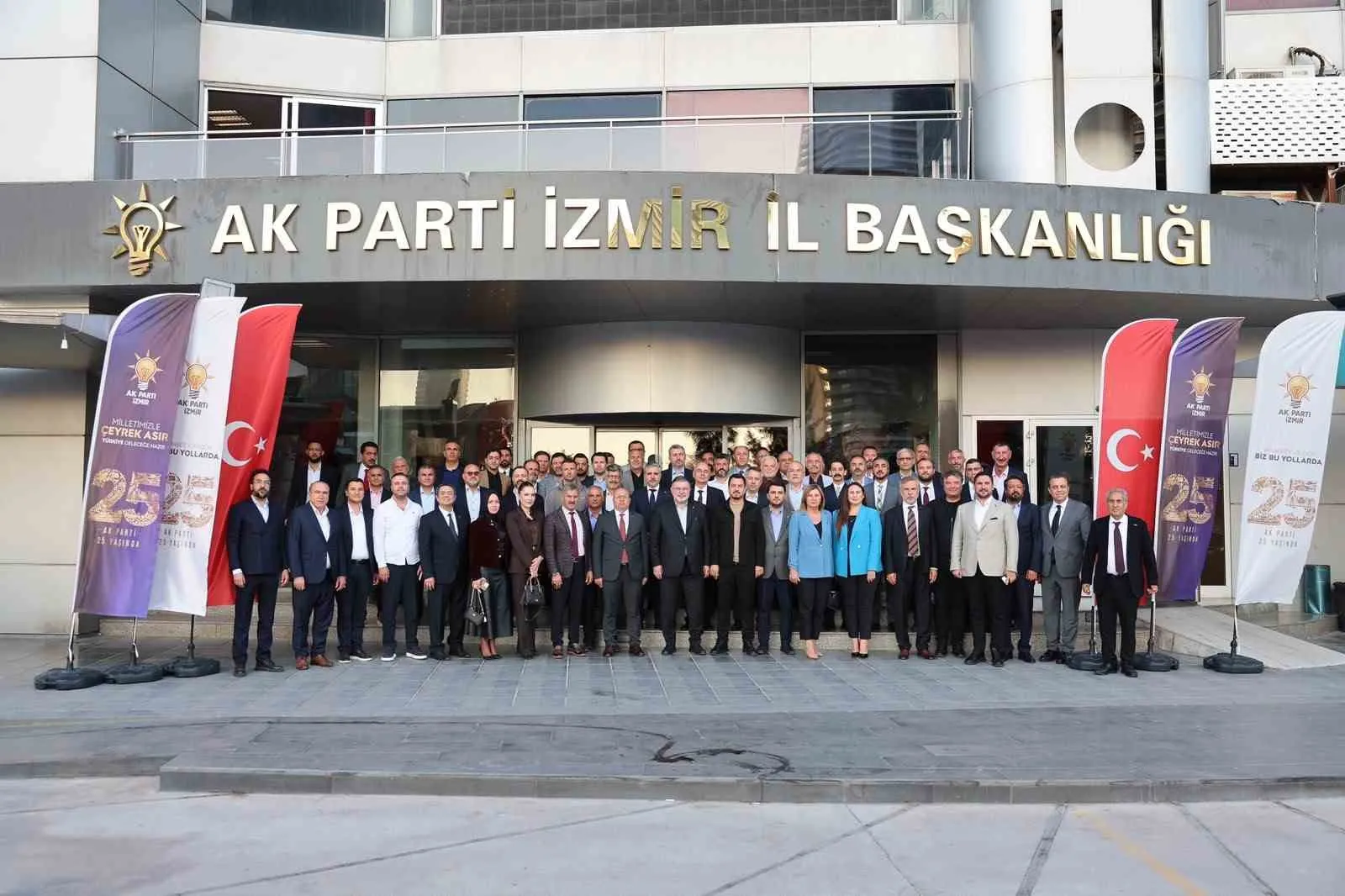 İzmir’in geleceği için dev buluşma: STK’lar ile ortak akıl vurgusu