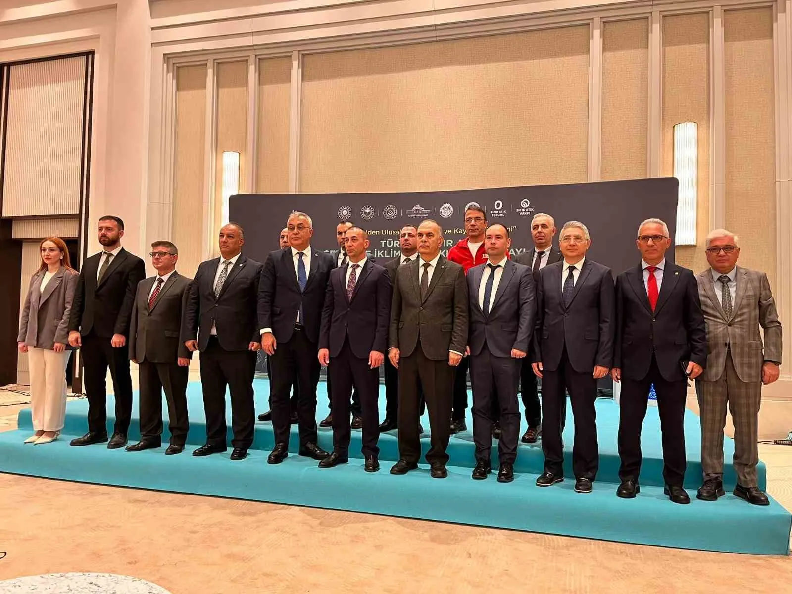 Afyonkarahisar'da dev zirve: 352 isim atık yönetimi için bir araya geldi