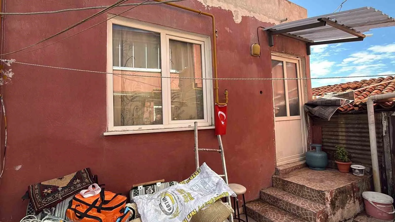 Muğla'da acı veda: Akşam birlikte çay içtiği kiracısını cansız halde buldu