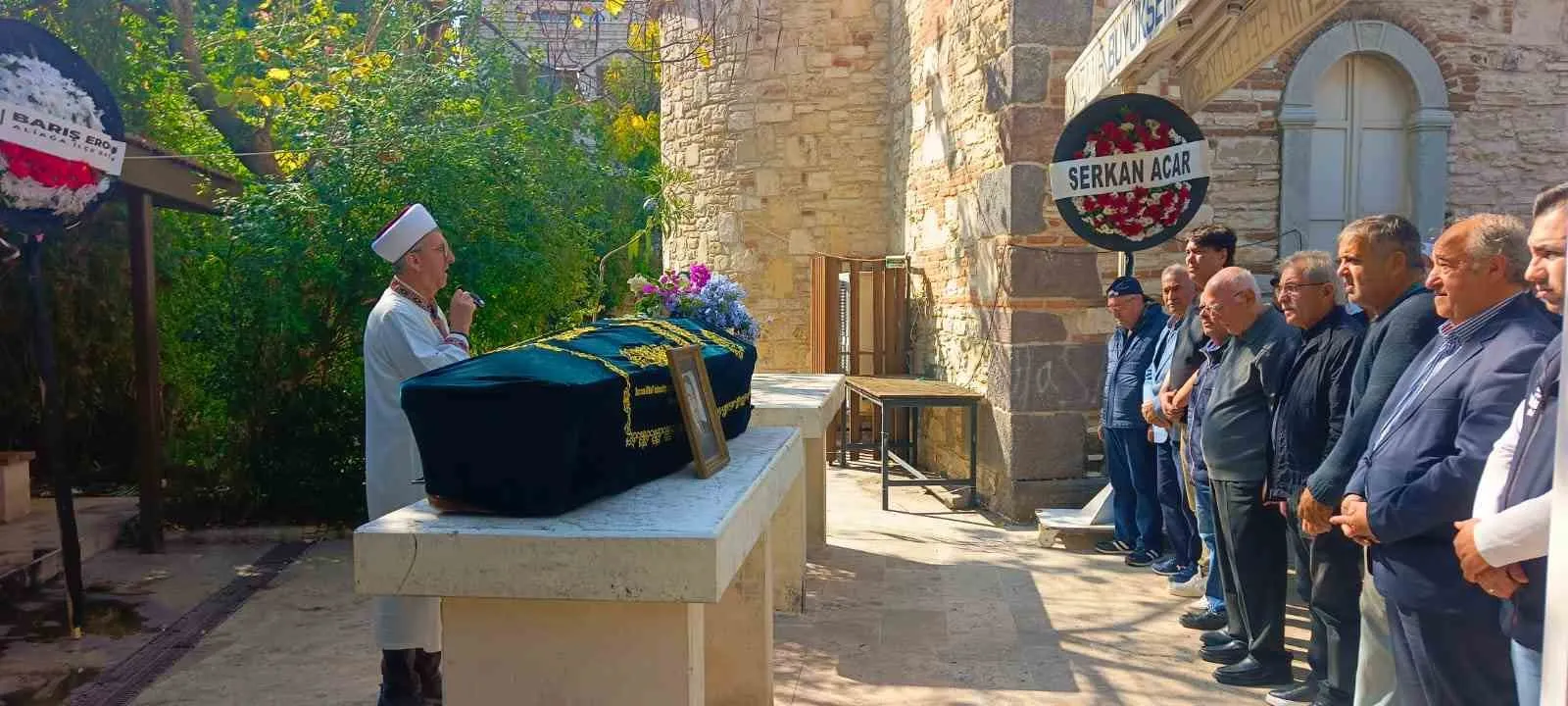 Aliağa’nın acı günü: Eski başkan Bayrak ebediyete uğurlandı