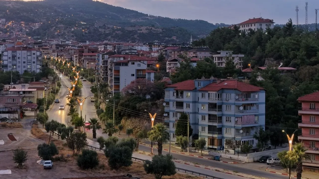 Denizli’nin dört ilçesinde ışıklandırma devrimi: Sokaklar artık çok daha güvenli