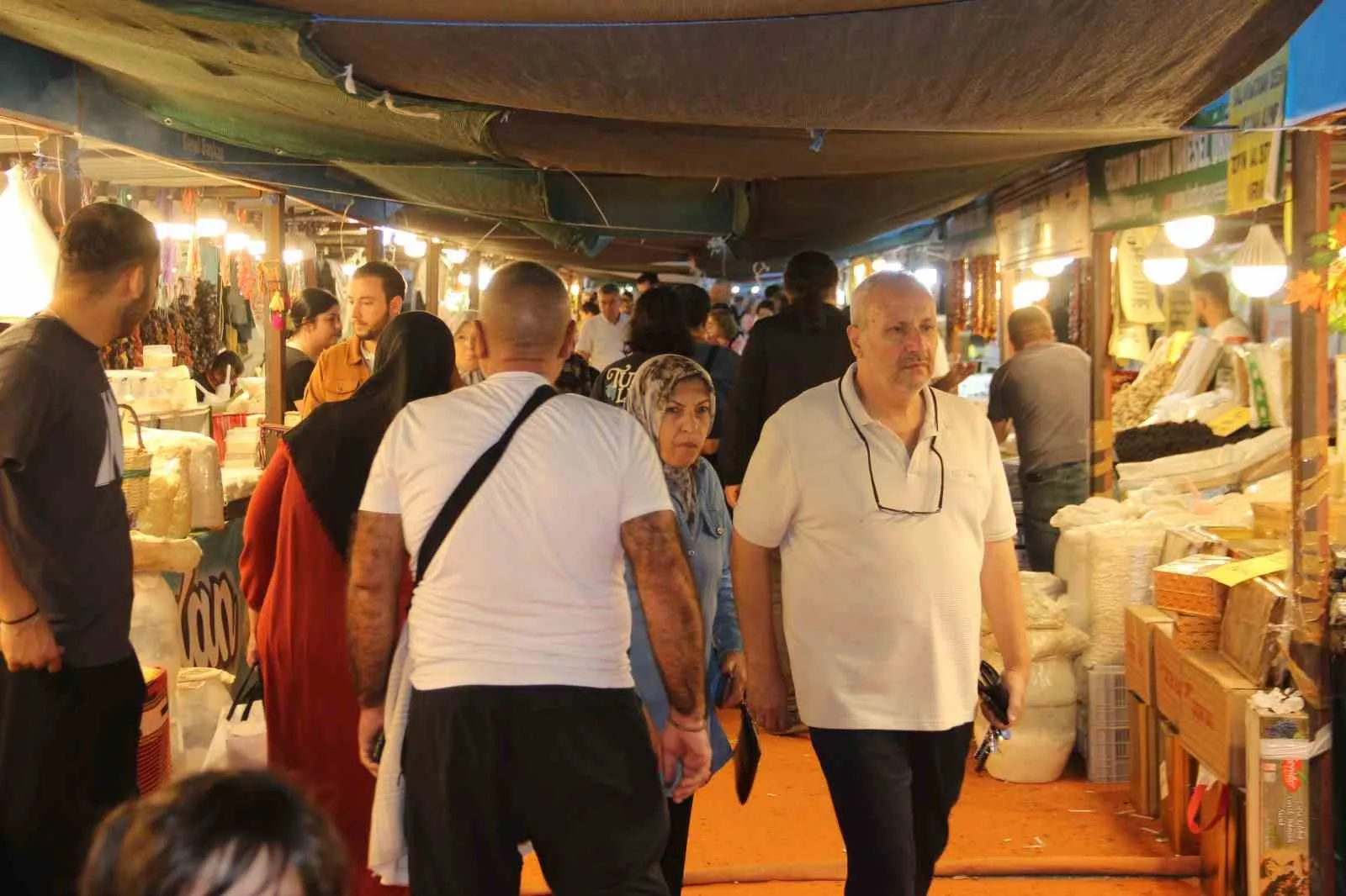 İzmir'de Dadaşlar rüzgarı son kez esiyor: Başkan Salmanoğlu’ndan final daveti