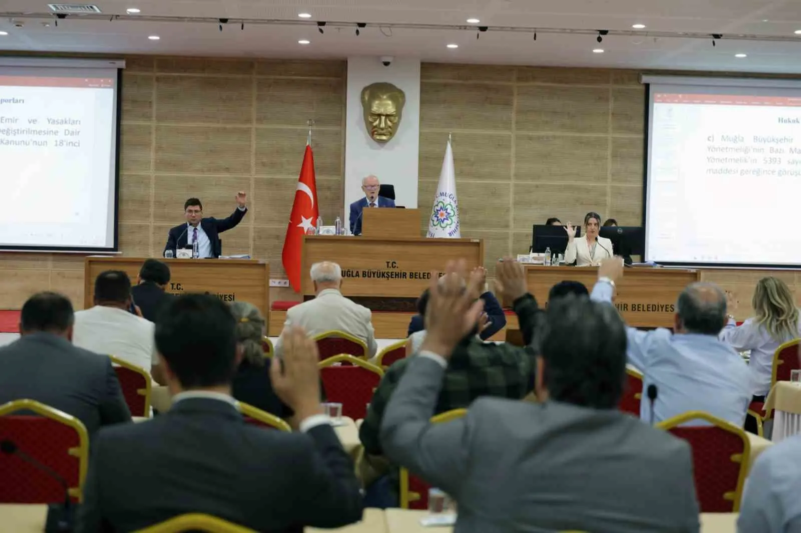 Muğla’da annelerin ulaşım yükü hafifliyor: Aylık 60 biniş desteği başladı