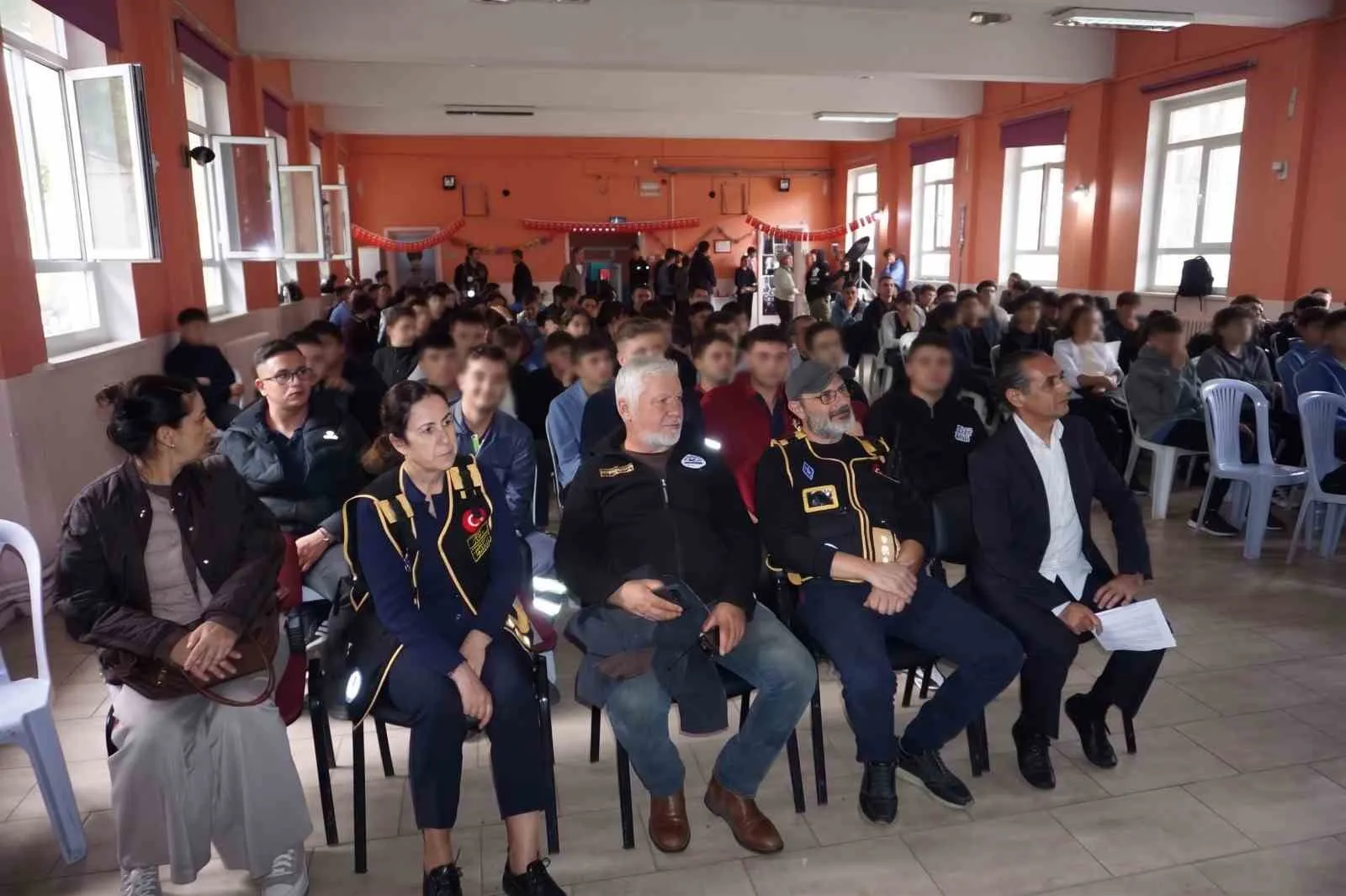 Bergama’da teknoloji devrimi: Gençler artık tüketmiyor, uzay teknolojisi üretiyor