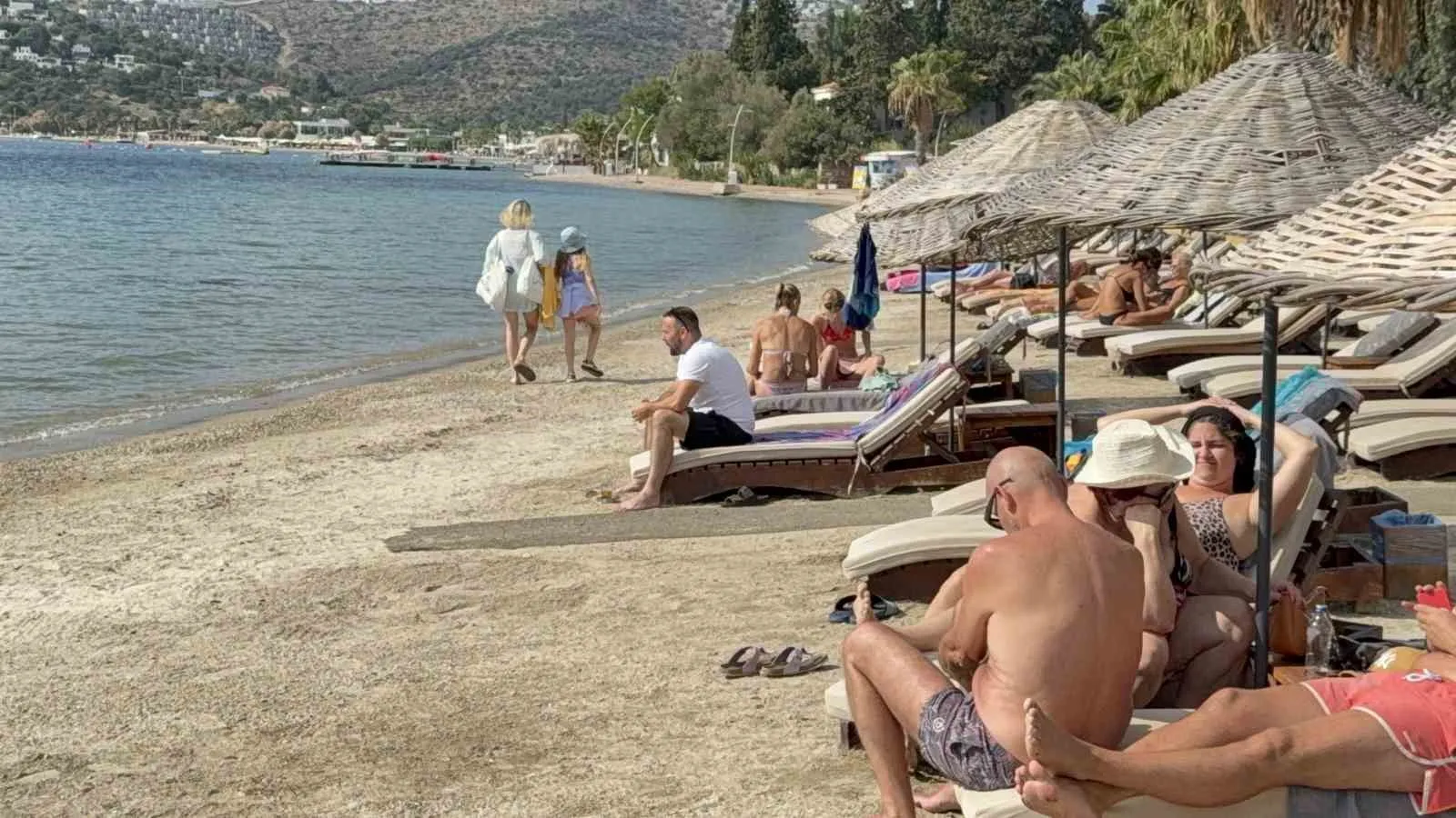 Türkiye kışı beklerken Bodrum yazı yaşıyor: Termometreler 30 dereceyi gösterdi