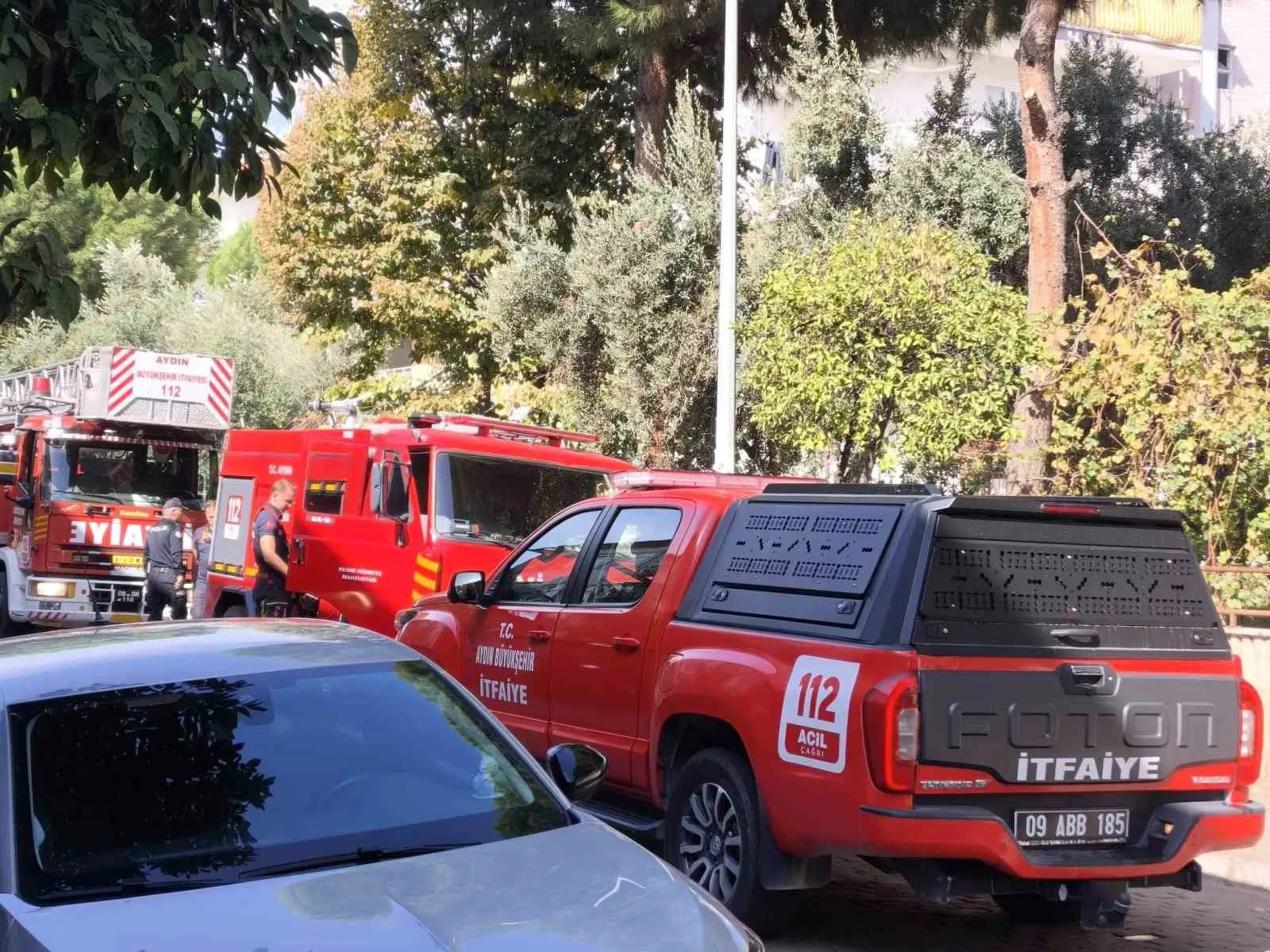 Efeler'de mutfakta korku dolu anlar: Yemek yaparken alevler yükseldi