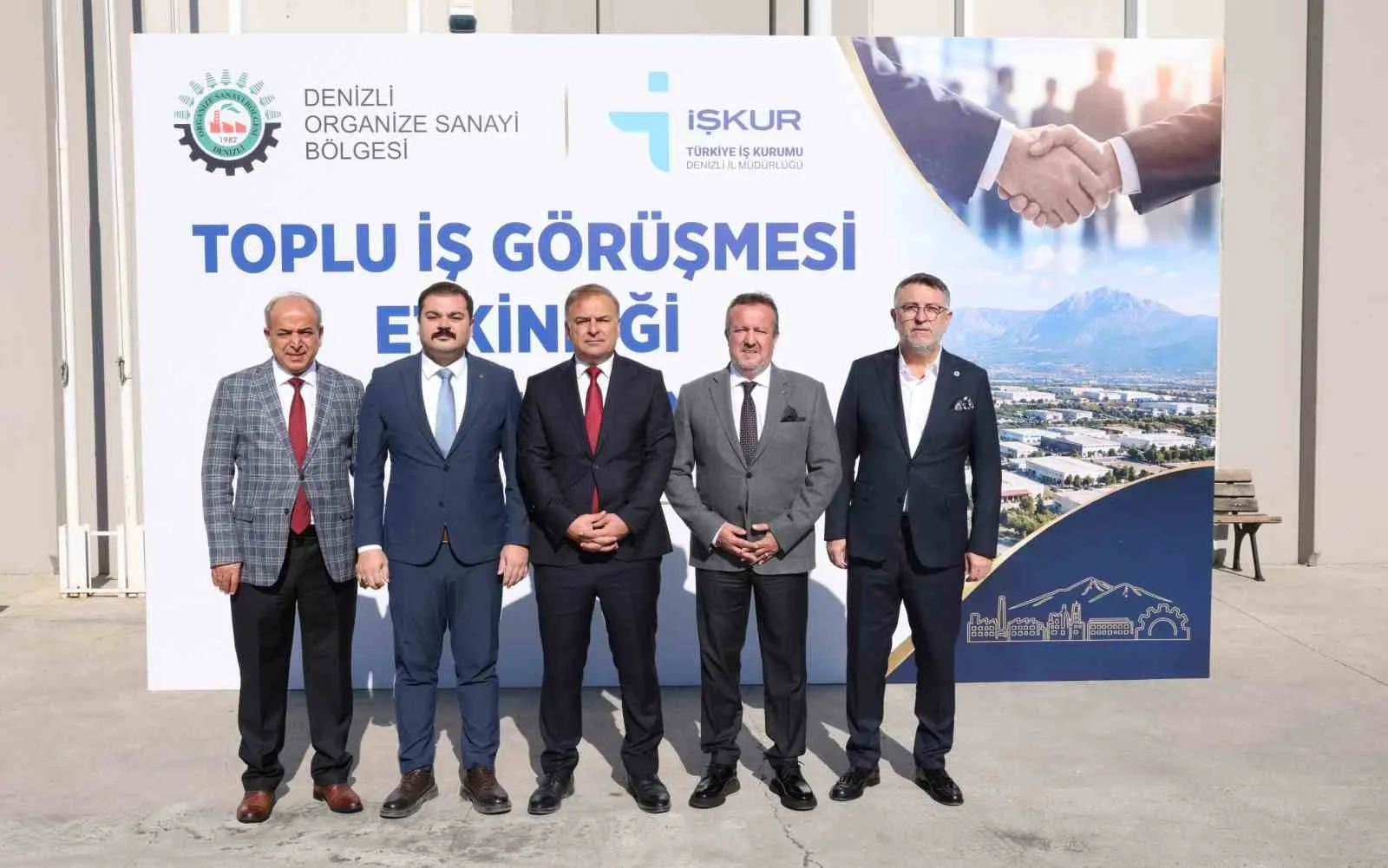 Denizli sanayisinde dev buluşma: 50 firma iş arayanlarla masaya oturdu