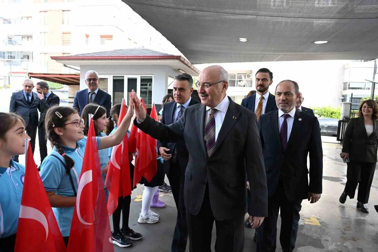 Denizli’nin kurtuluş meşalesi ilkokul sıralarında yeniden yanıyor