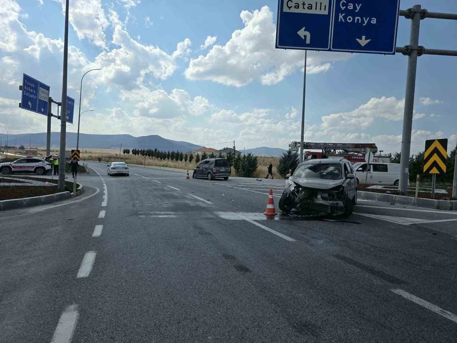 Emirdağ yolunda acı bilanço: İki araç çarpıştı, bir kişi yaşamını yitirdi