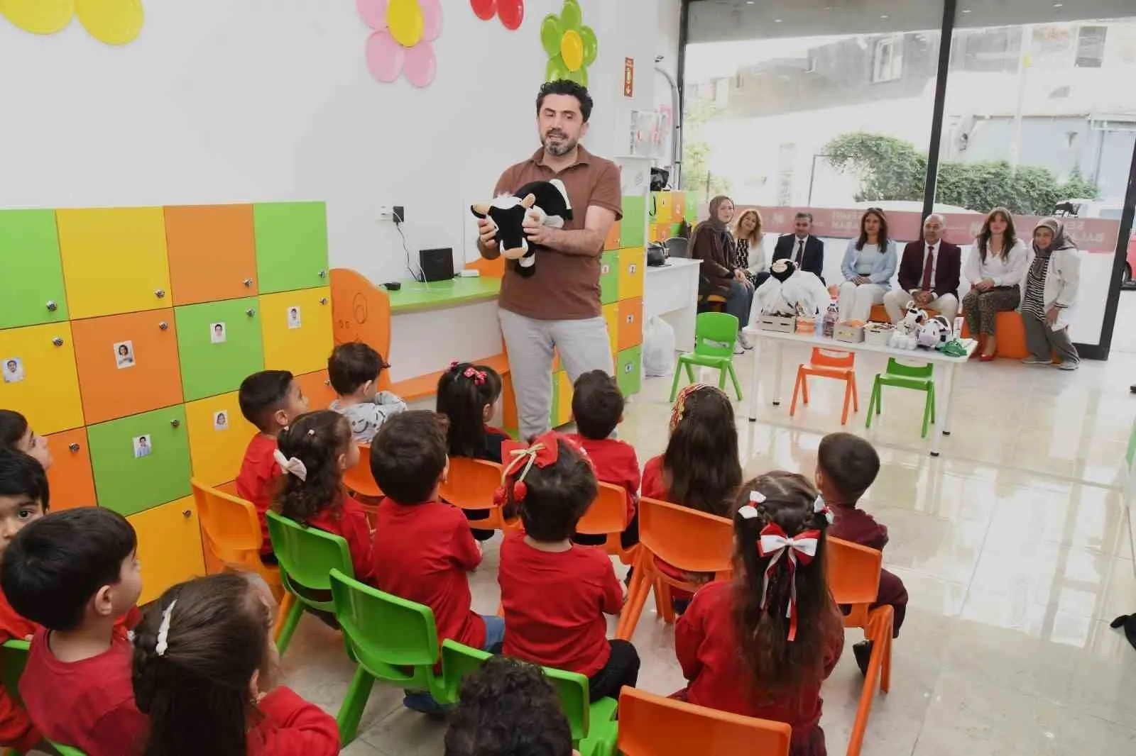 Yunusemre'de miniklerin gülüşleri sağlıkla parlıyor