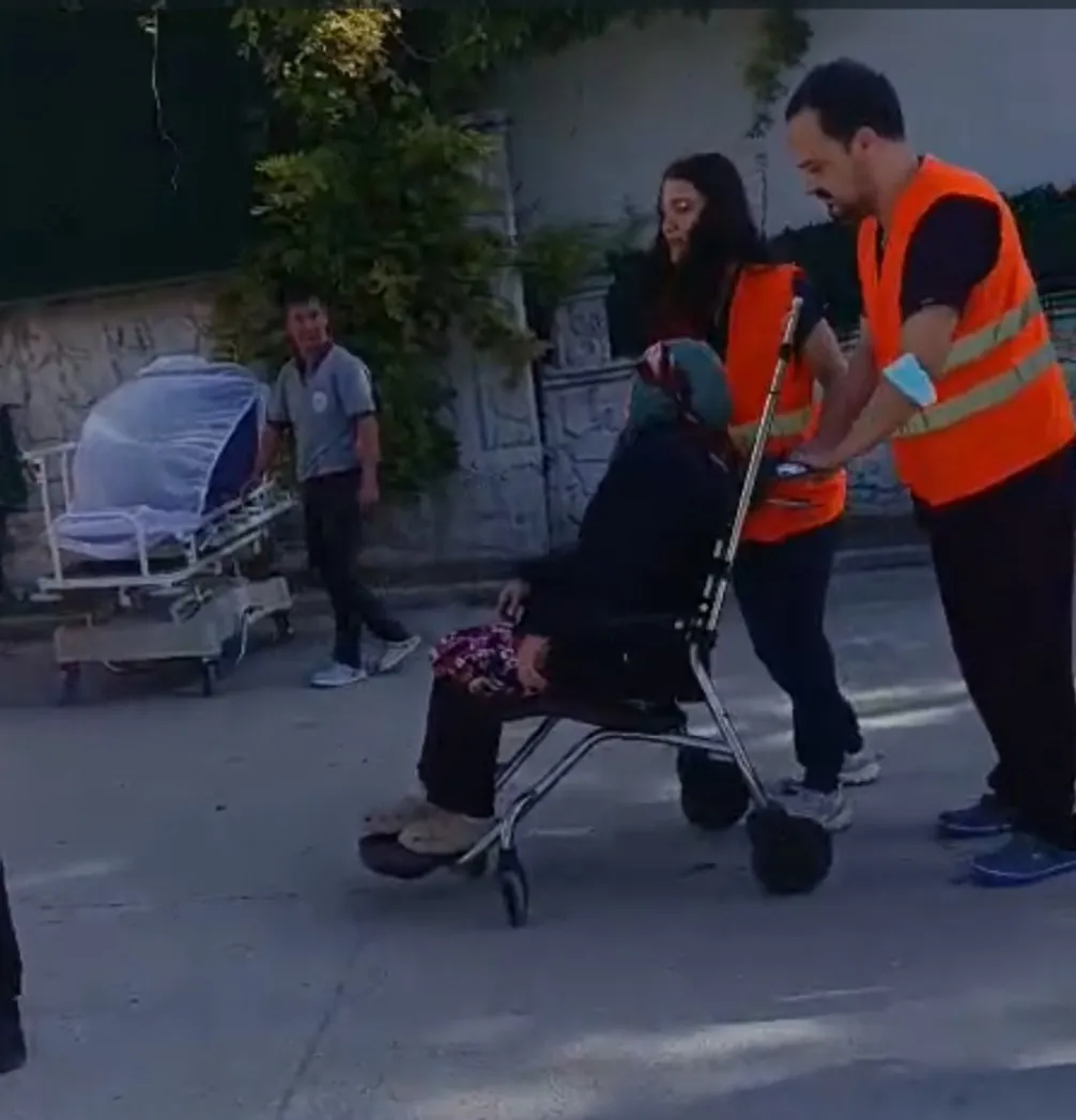 Selendi Devlet Hastanesi'nde nefes kesen tatbikat: Zehirlenme senaryosu gerçeği aratmadı