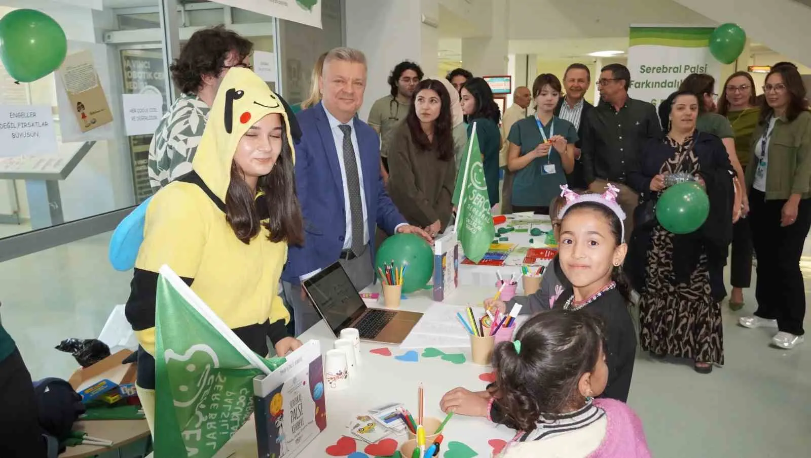 Manisa'da yeşil farkındalık: Serebral palsili çocukların dünyasına ışık tuttular