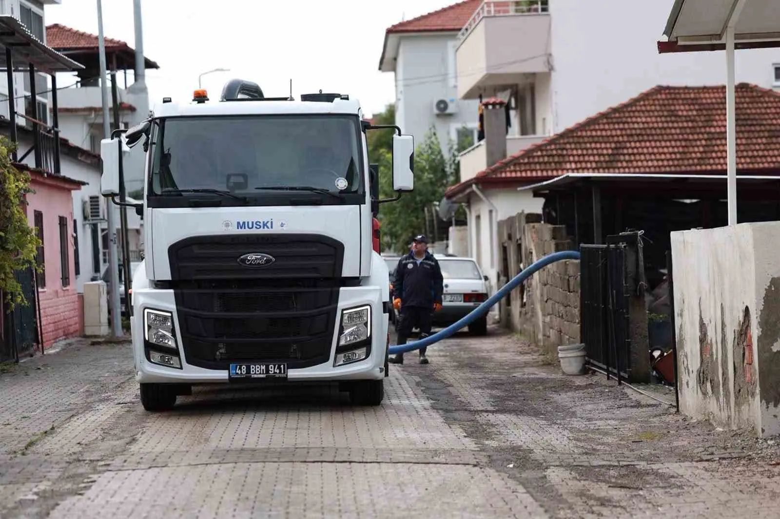 Dalaman’da metrekareye 118 kilogram düştü: Başkan Aras sel bölgesinde incelemelerde bulundu