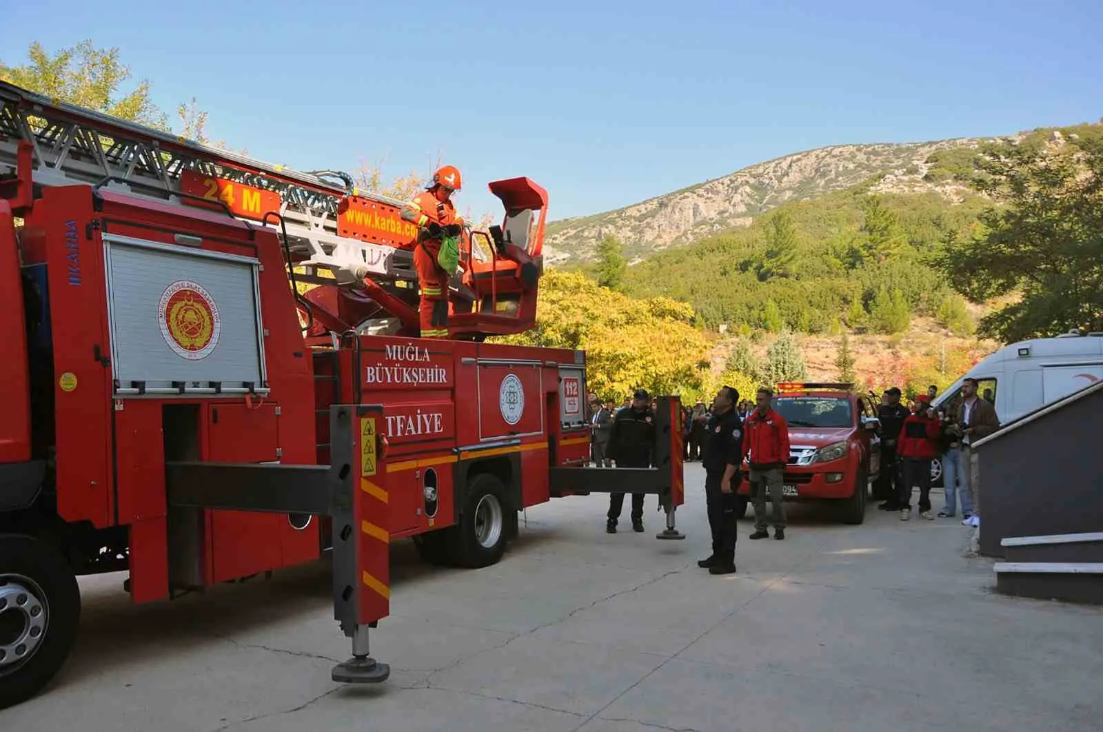 Menteşe’de nefes kesen tatbikat: Ekipler öğrenciler için seferber oldu