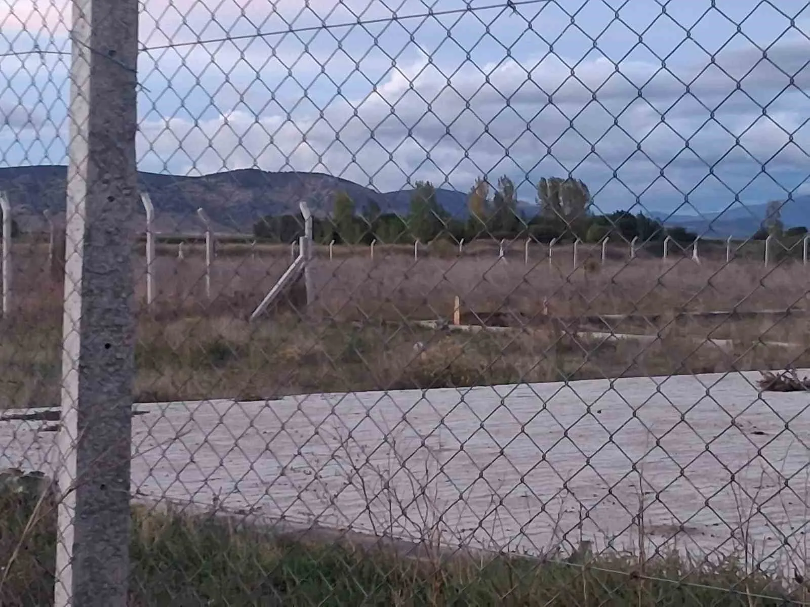Önce toprağını bağışladı, sonra annesini o toprağa emanet etti: Örnek davranış duygulandırdı