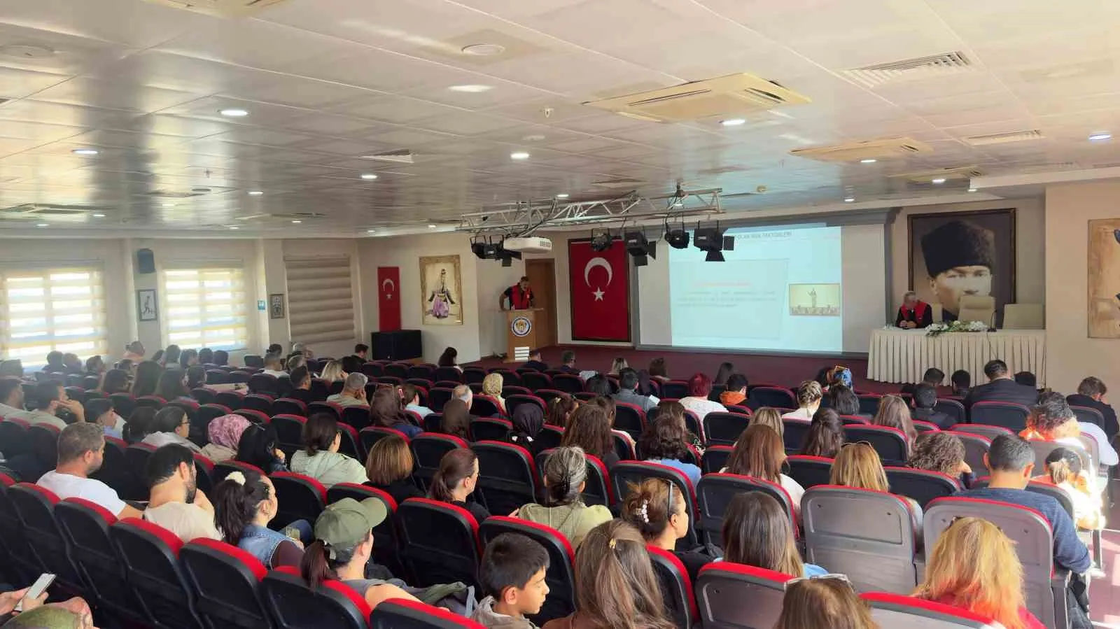 Muğla’da eğitimciler için kritik uyarı: Gençleri terörün pençesinden korumak için seferberlik