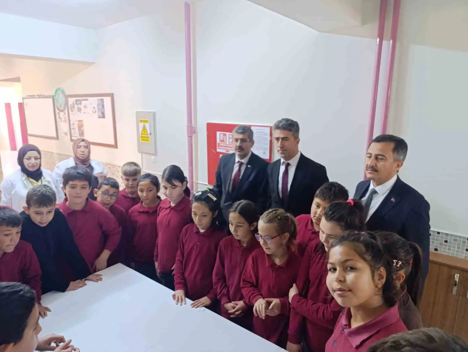 Afyonkarahisar'da bilim rüzgarı: Genç beyinler projeleriyle büyüledi