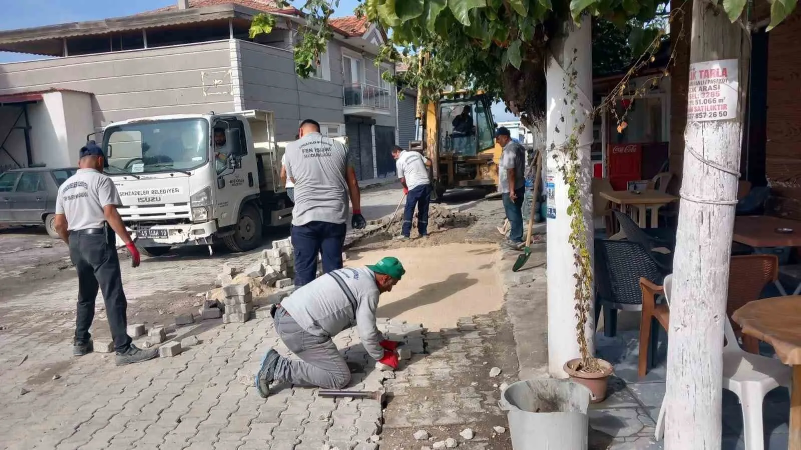Şehzadeler’de şantiye görüntüsüne son: Yollar ve kaldırımlar baştan aşağı yenileniyor
