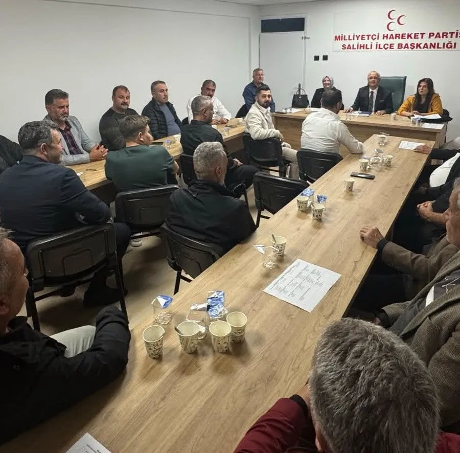 MHP Salihli’de yeni dönem: Kadrolar şekillendi