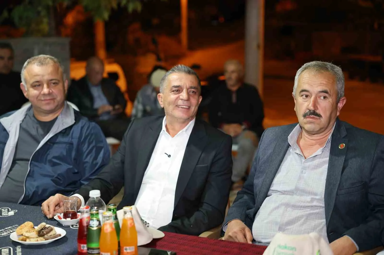 Şehzadeler'de çözüm mesaisi: Başkan Şimşek mahalleliyle buluştu