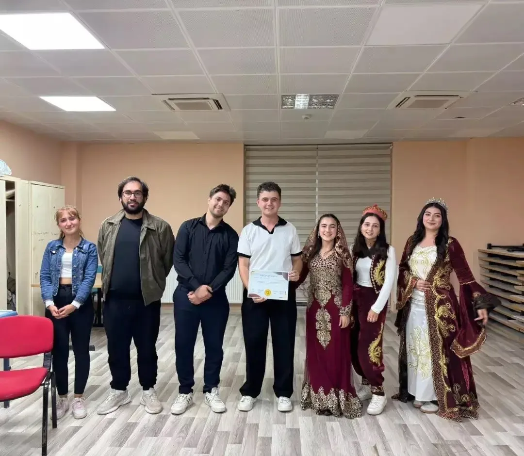 Kalemleri güçleri oldu: Muğlalı gençler sahnede devleşti
