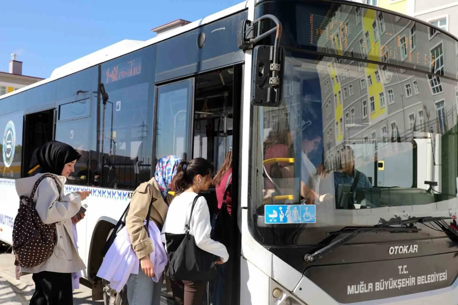 Kötekli’de yokuş çilesi bitti: Öğrencilerin ulaşımına belediye dokunuşu
