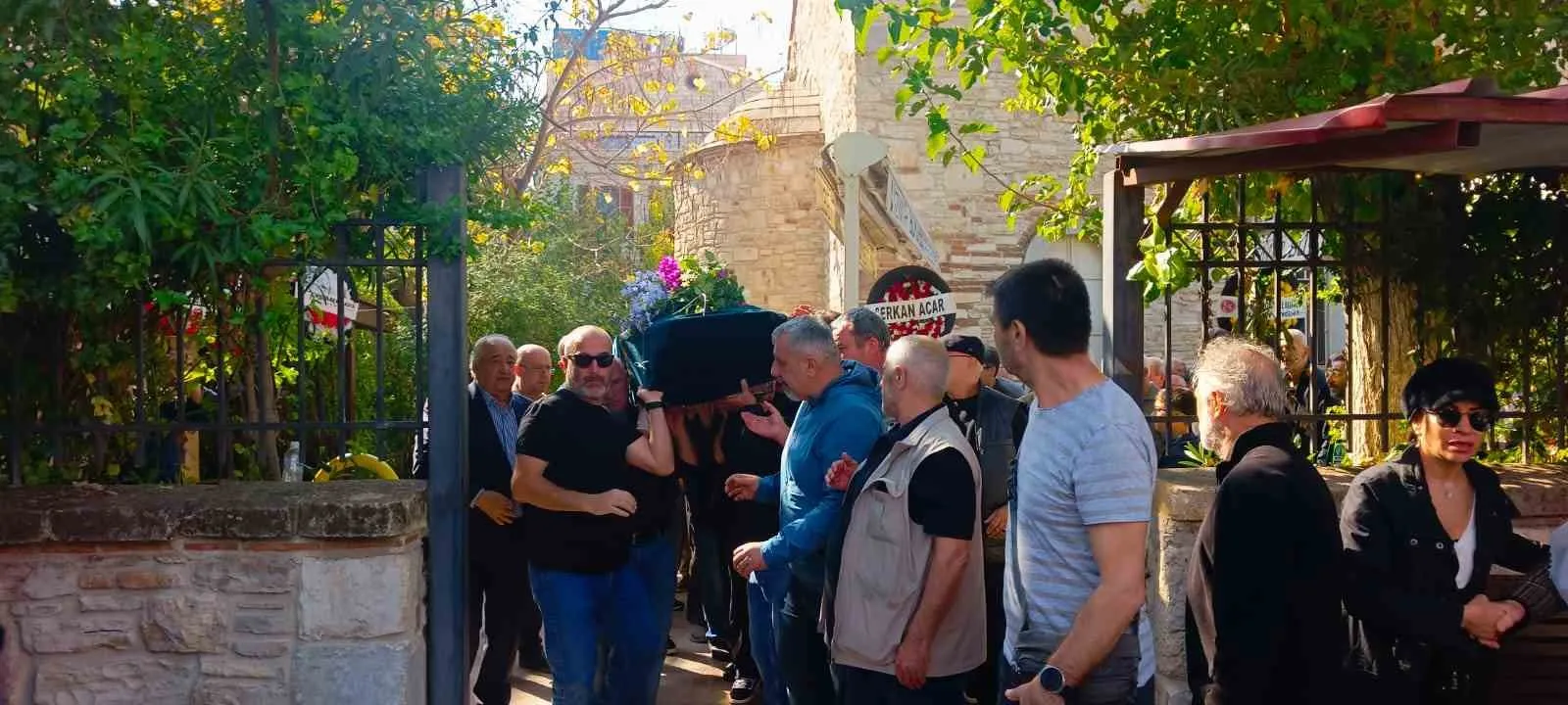 Aliağa’nın acı günü: Eski başkan Bayrak ebediyete uğurlandı