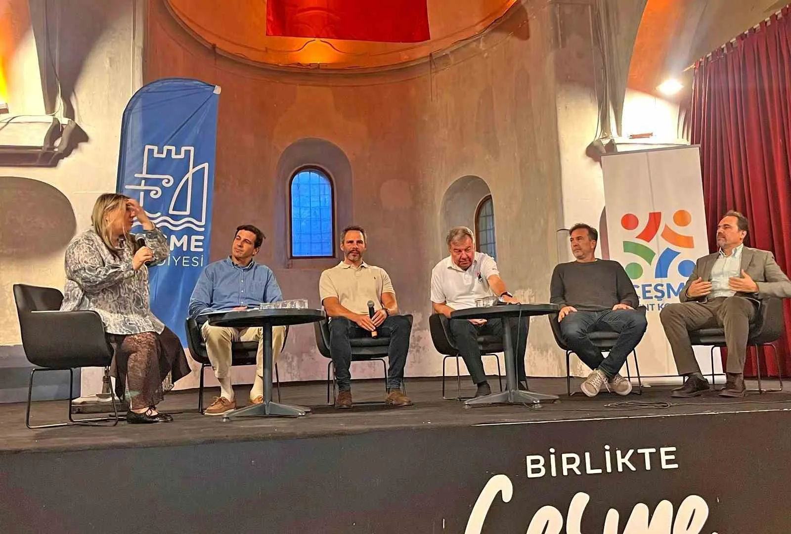 Çeşme'de deniz tutkunları iklim krizi için bir araya geldi: Mavi vatanın geleceği masaya yatırıldı
