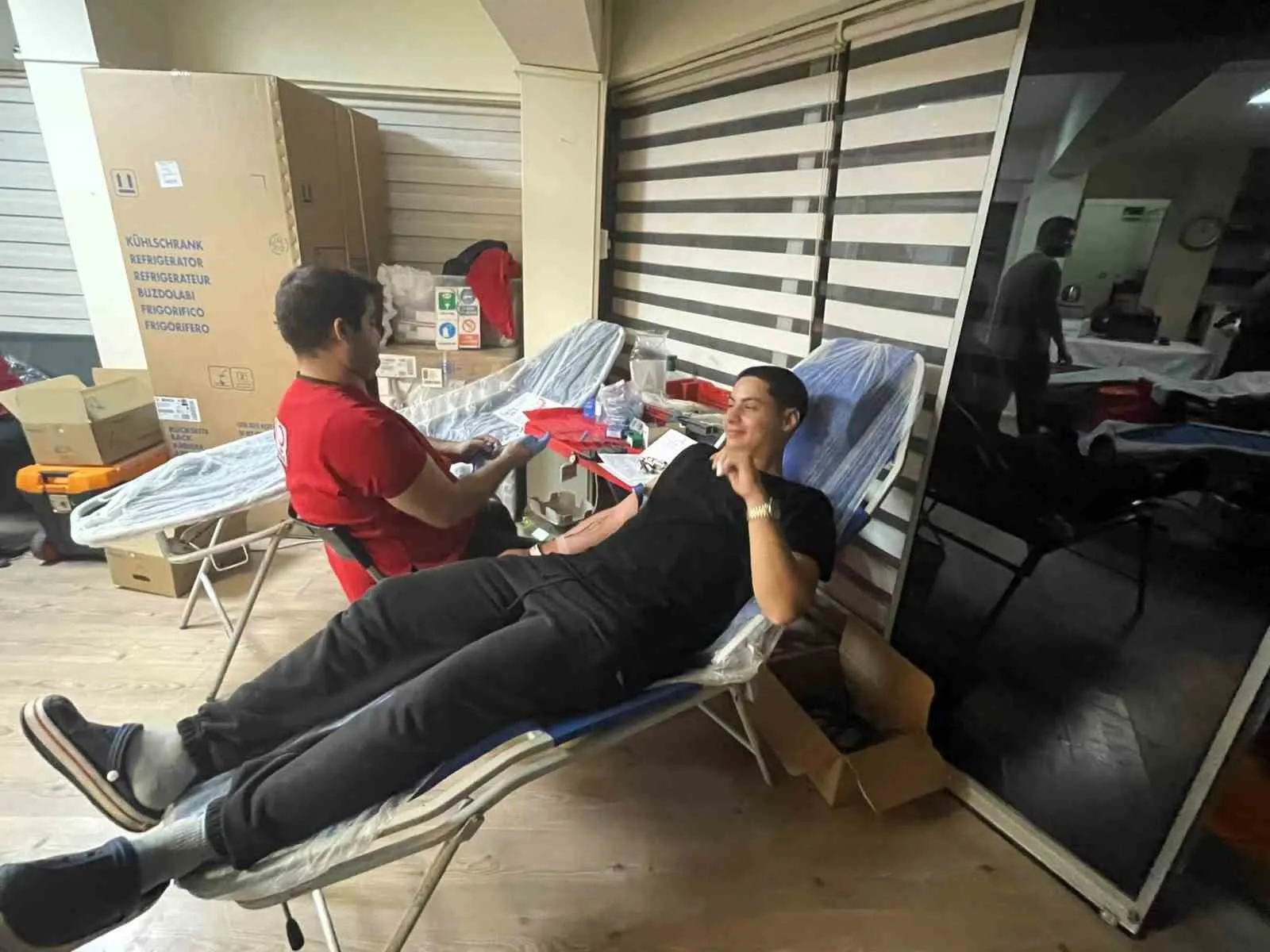 Manisa'da yurtlar kan bağışı için seferber oldu: Gençlerden hayata can suyu