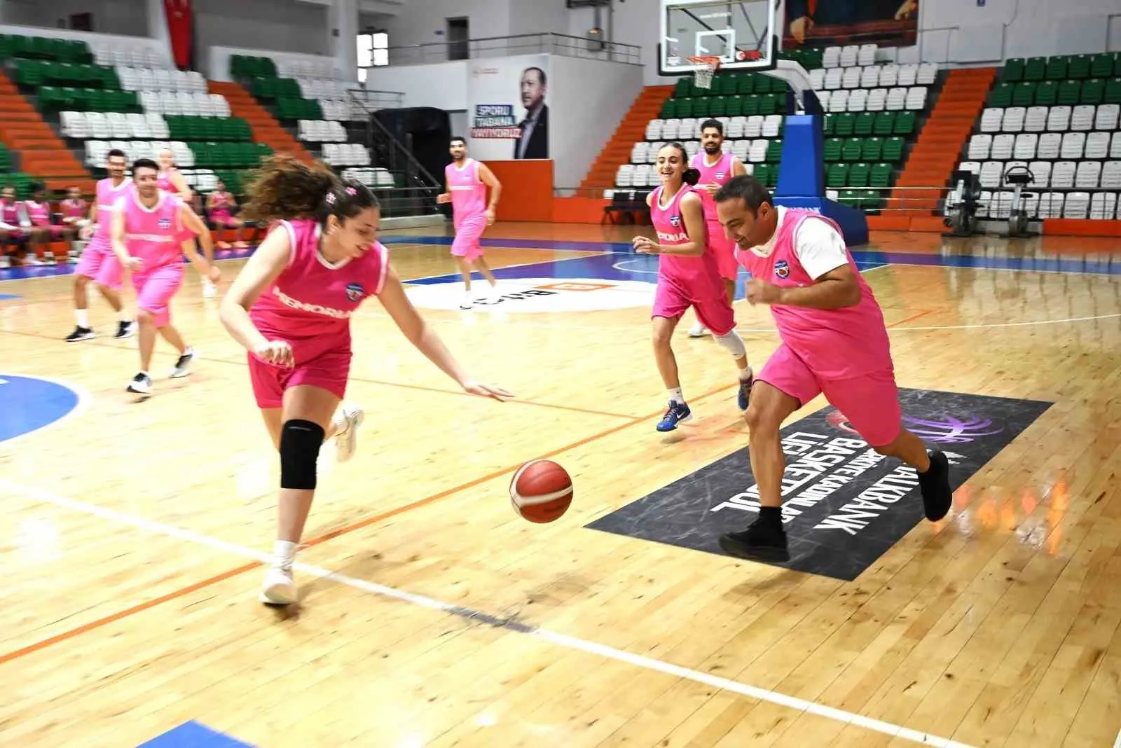 Potada kansere karşı mücadele: Bodrum'da dev farkındalık maçı