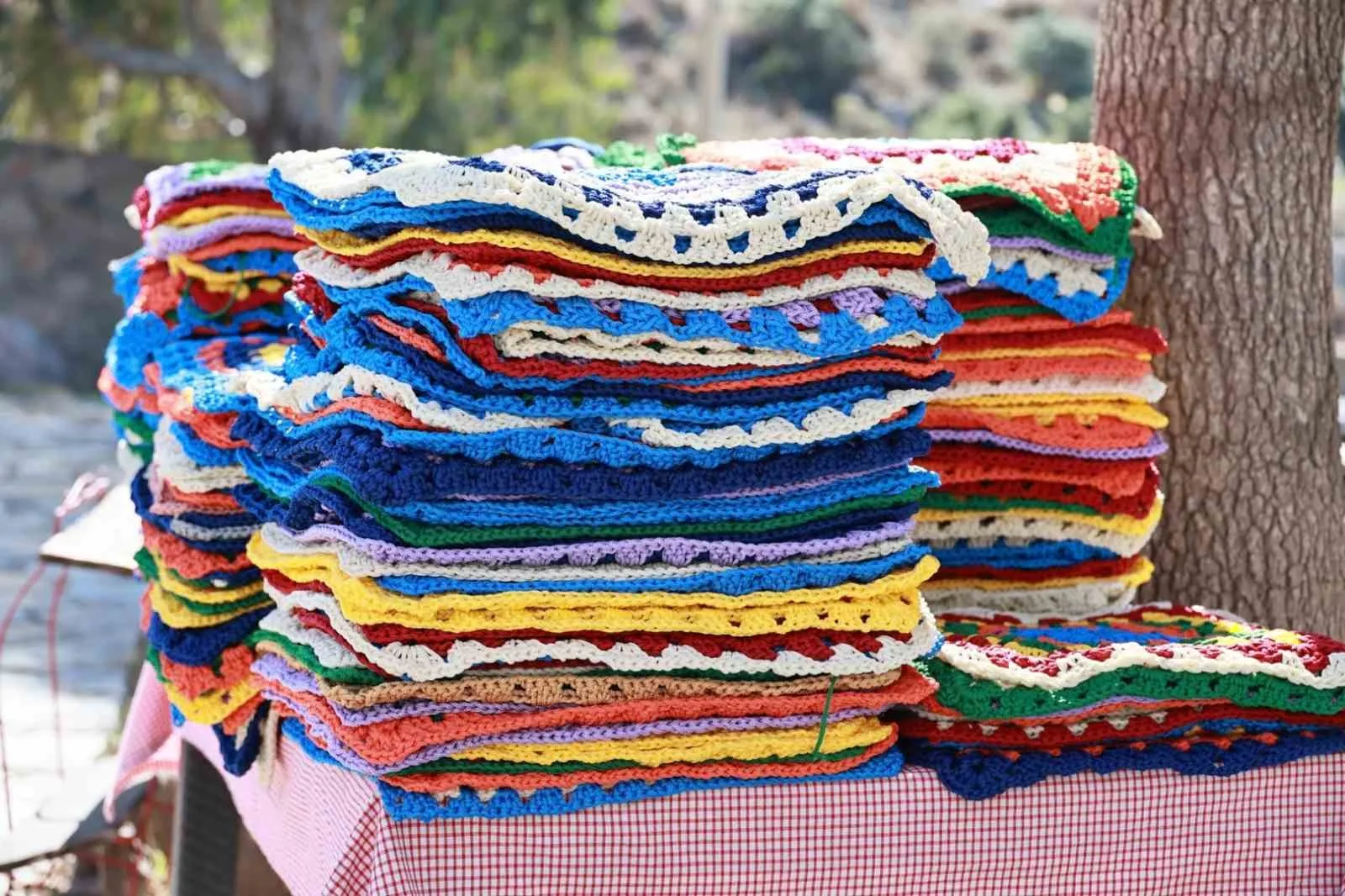 Bodrum’un sokaklarına örgüden sanat dokunuşu: 1400 motifle gelen değişim